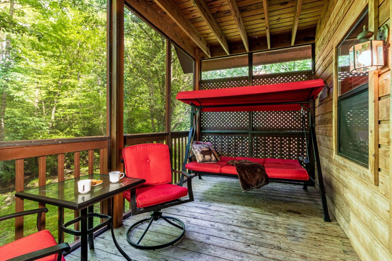 Bear Footin' On The Creek Villa Gatlinburg Exteriör bild
